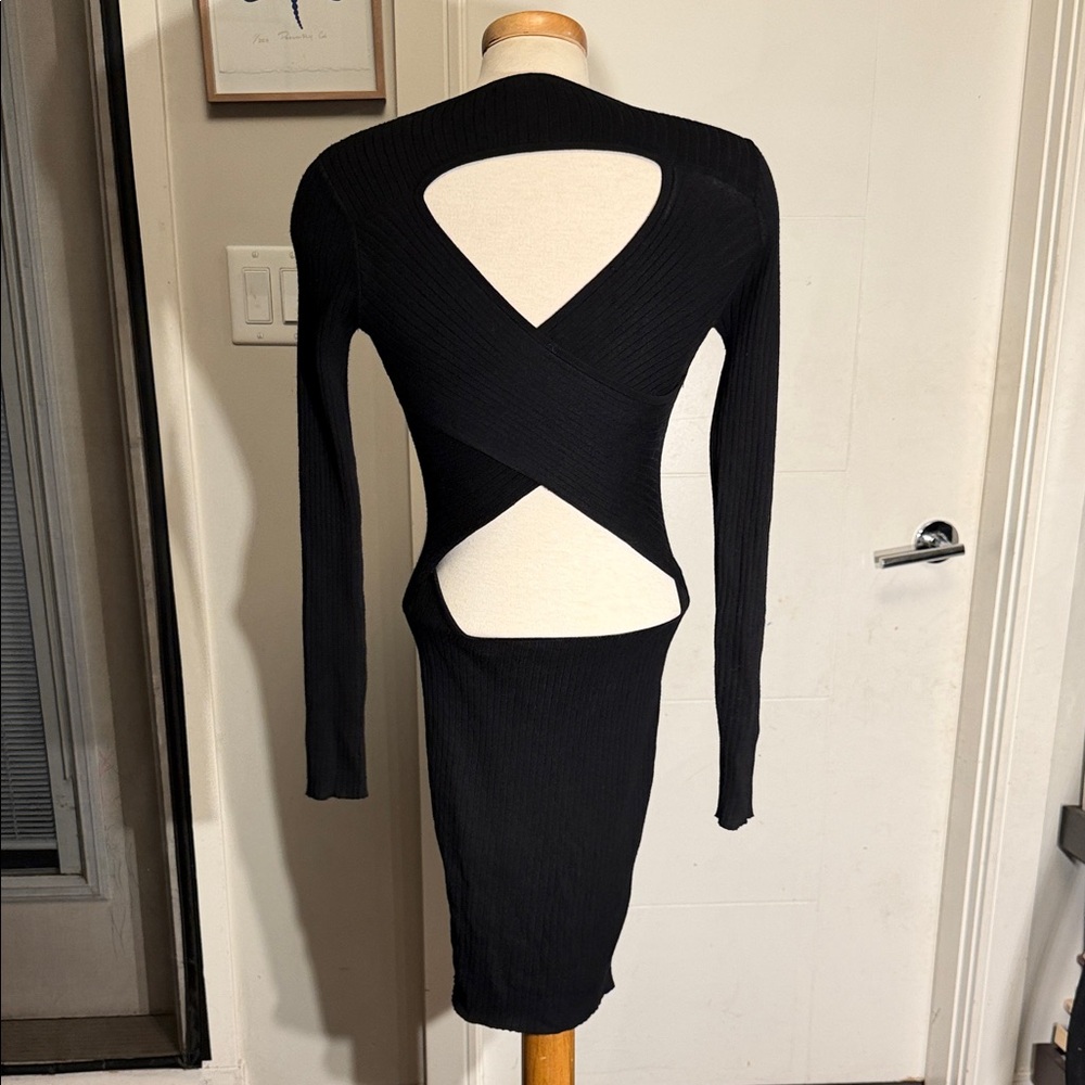Elegant Black Cut-Out Back Knit Dress